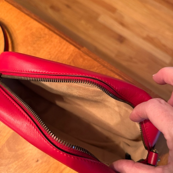Gucci Marmont Red Leather Crossbody bag 447632 - Picture 3 of 3